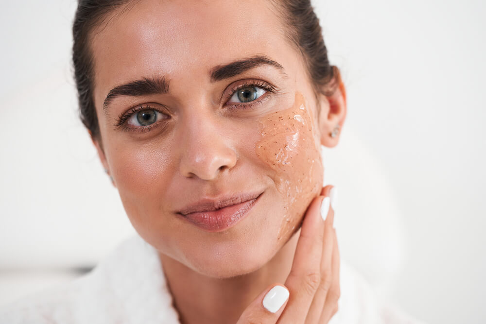 Does Your Skin Need a Facial Peeling Gel?