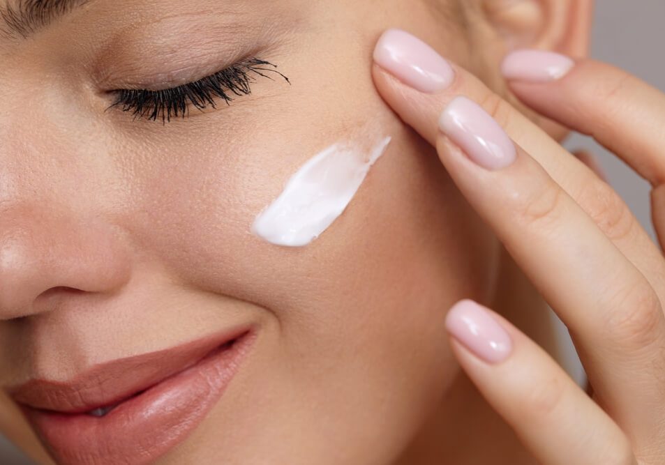 woman face cream