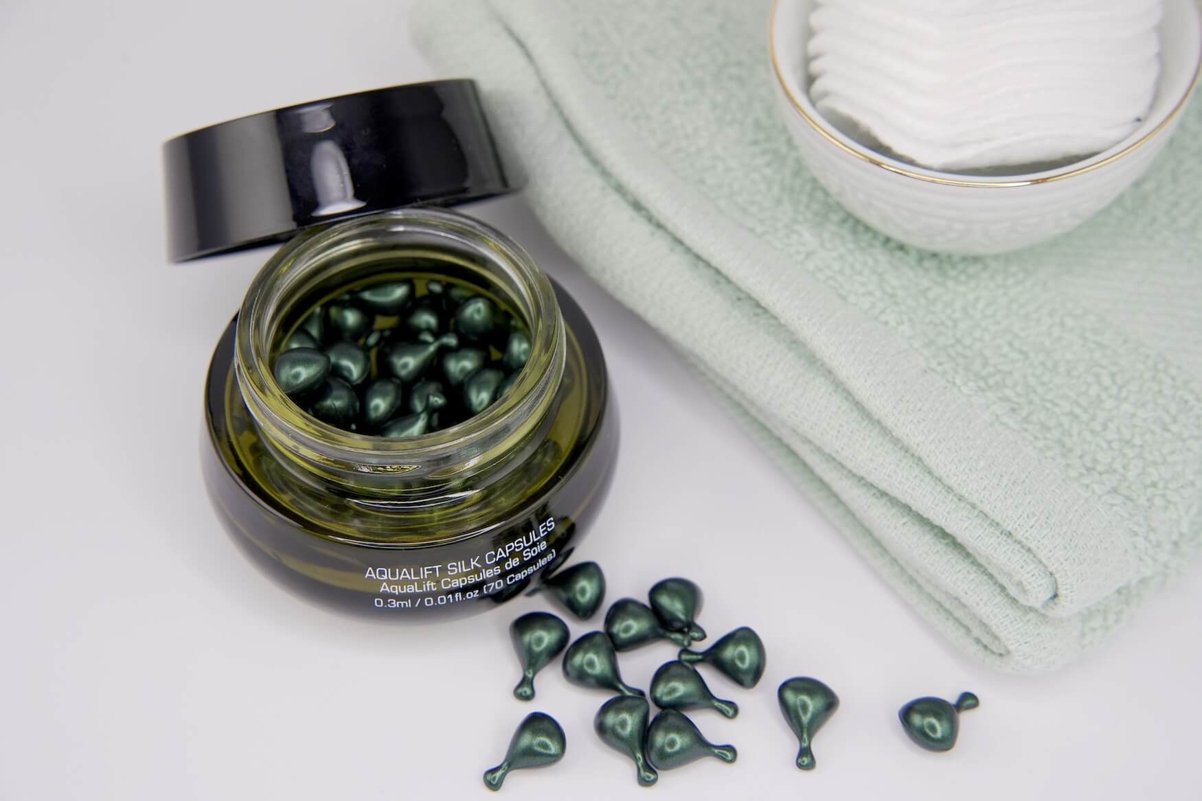 AquaLift Silk Capsules