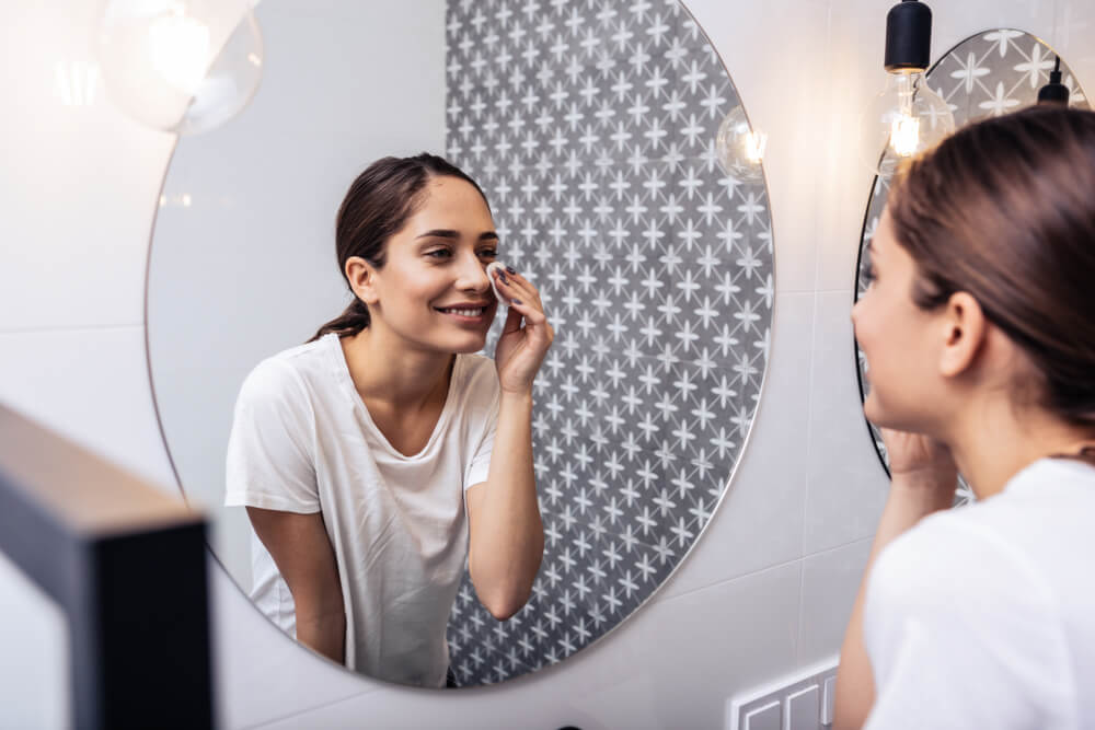 6 Best Natural Skincare Tips for Millennial Professionals