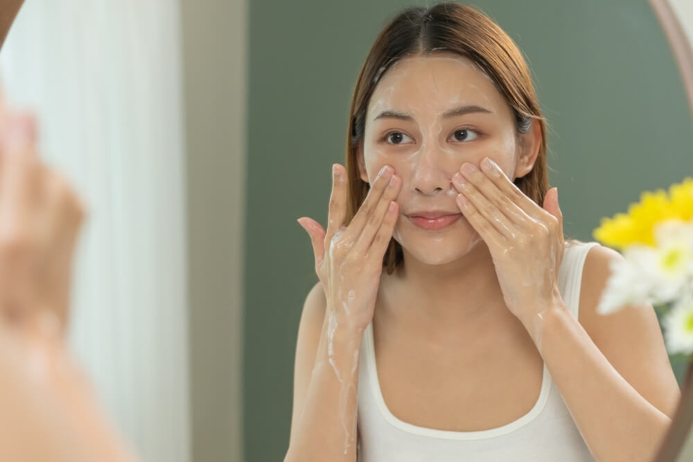 5 Signs of Over-Exfoliation and Ways to Avoid it