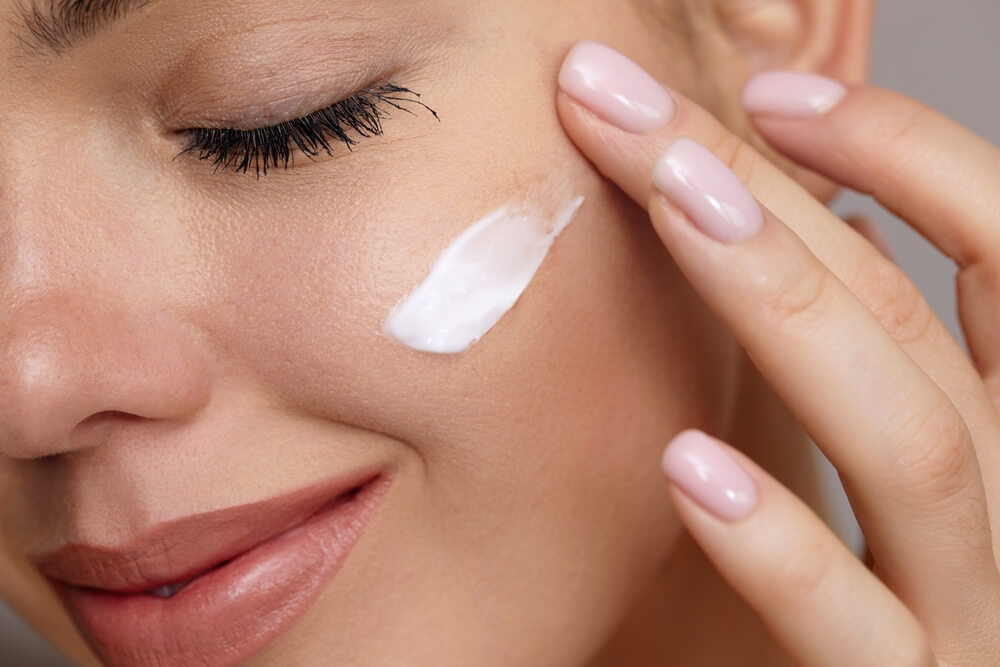 woman face cream